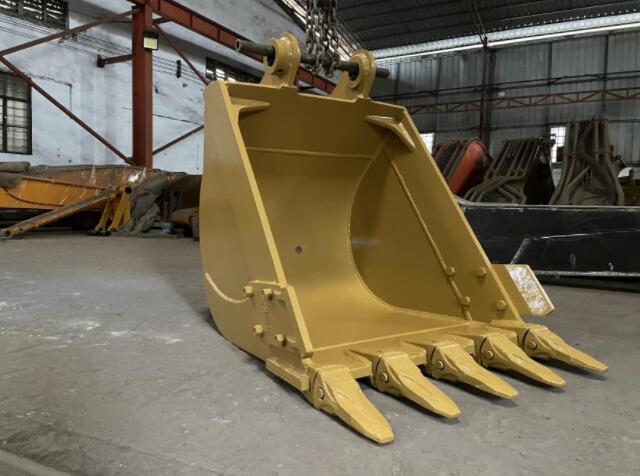 Use and maintenance of Komatsu excavator buckets