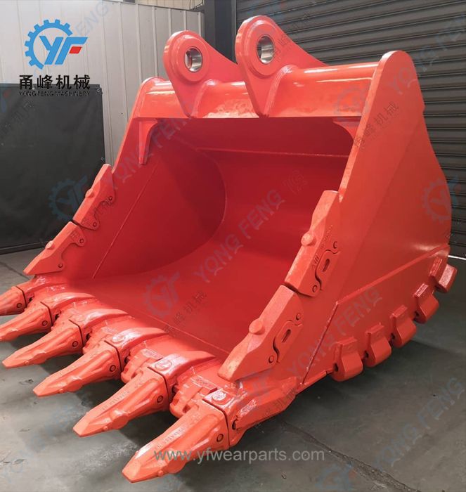 Hitachi ZX500 Rock Bucket