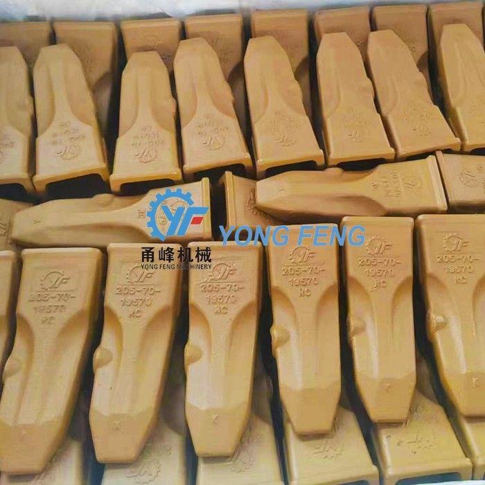 Komastu PC200 Rock Chsiel Teeth 205-70-19570RC