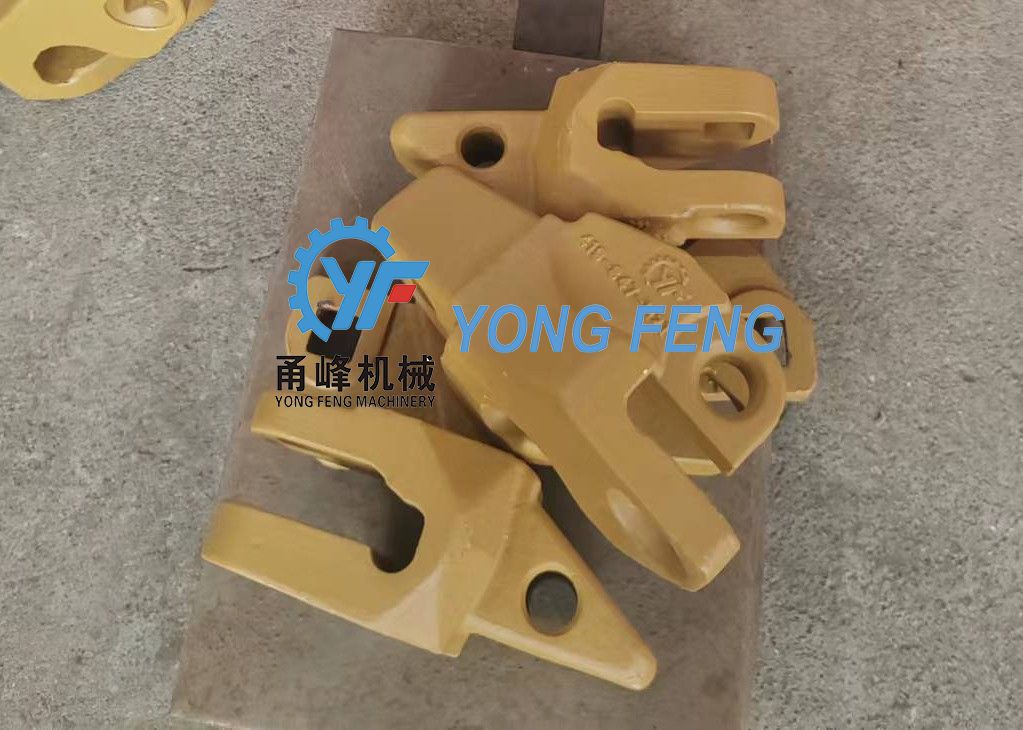 Komatsu WA300/WA320 Bolt on RH Adapter 419-847-1121